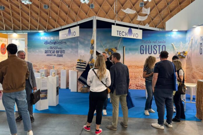 Techovo stand Fieravicola
